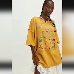 NWOT Free People Cross-Stitch Tee Women"s Top Size M Floral Oversized $148